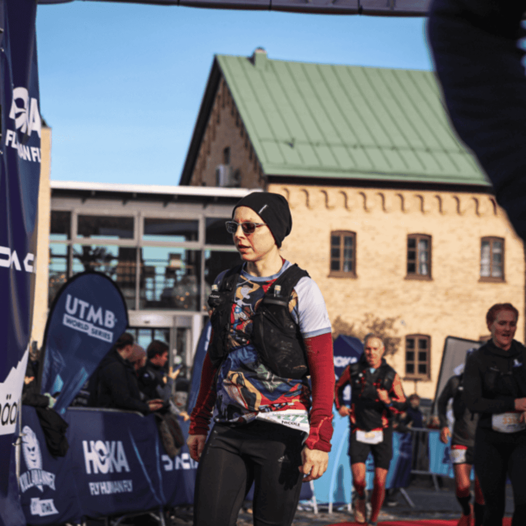 Woman finishing Kullamannen